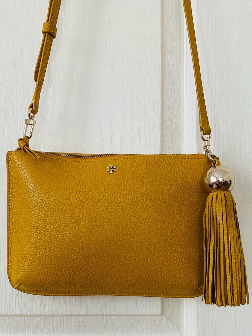 $248 Tory Burch Mustard Yellow Pebble Leather Tassel Charm Crossbody Bag